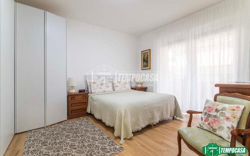 Trilocale in Via Vismara, Arese