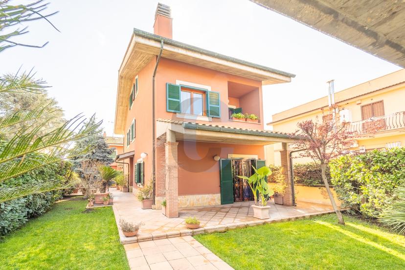 Villa in Via delle Vigne di Morena 98, Roma