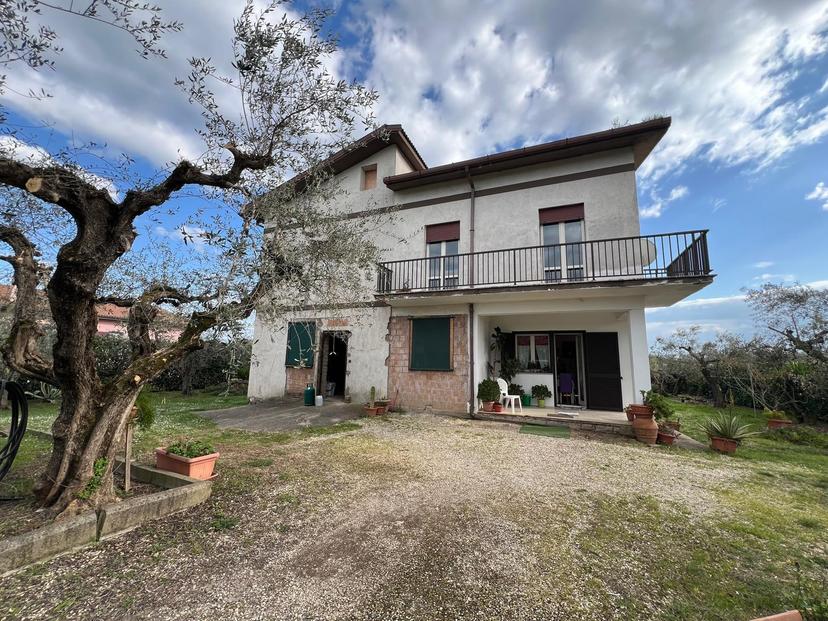 Villa, Fiano Romano — foto 4 di 5