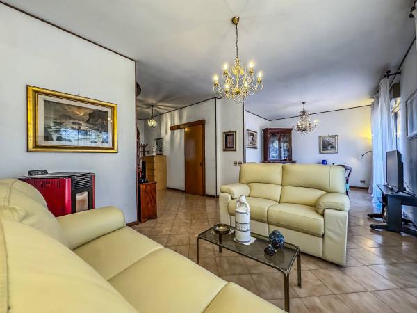 Villa plurifamiliare in Via Folgaria, Roma