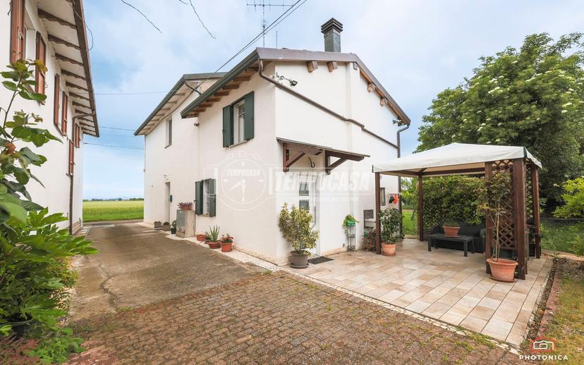 Casa indipendente in Via Fabbrerie, Imola — foto 3 di 5