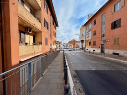 Trilocale in Corso Tullio Boccarusso, Massa di Somma