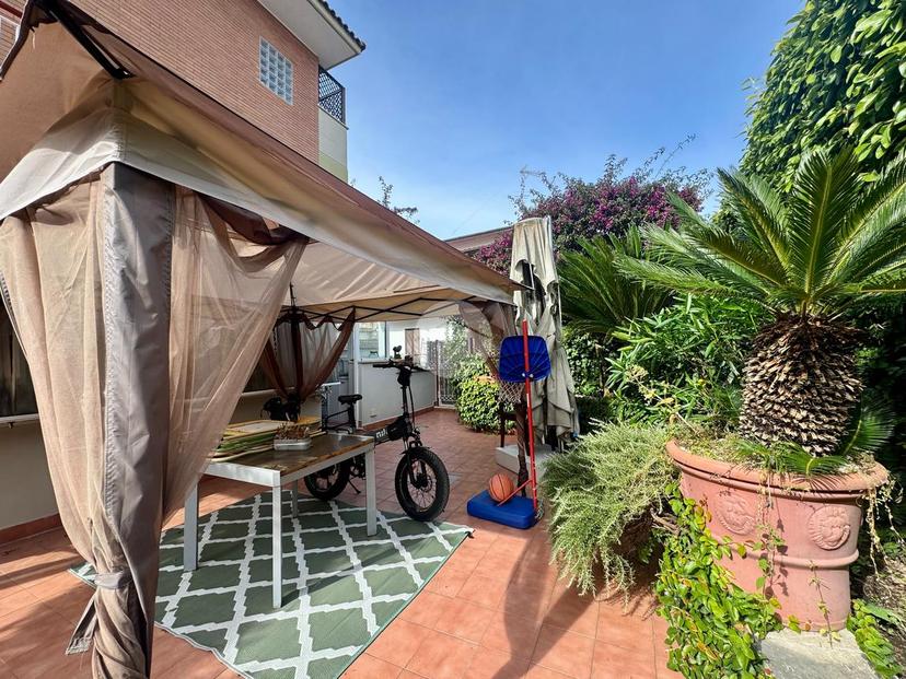 Villa a schiera in Via degli Scaligeri 14, Roma