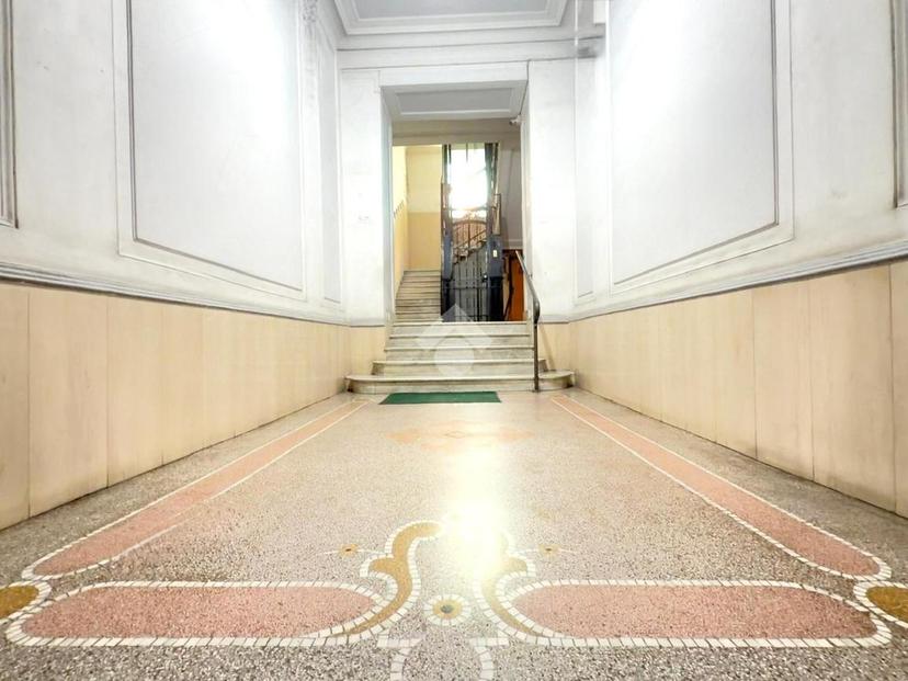 Quadrilocale in Via Giulio Cesare, Napoli