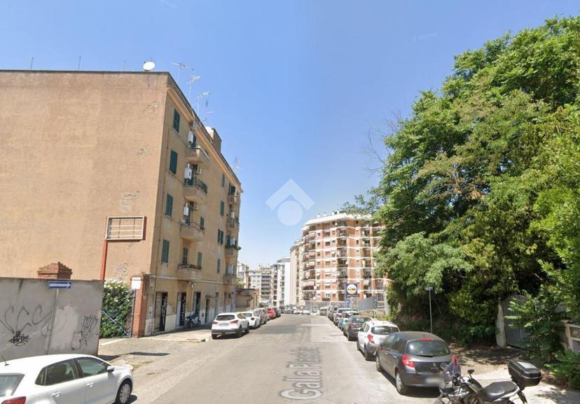 Bilocale in Via Galla Placidia 44, Roma