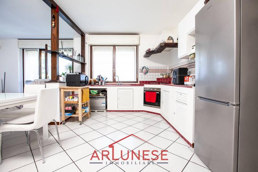Trilocale in Via Kolbe 7/B, Villa Cortese — foto 5 di 5