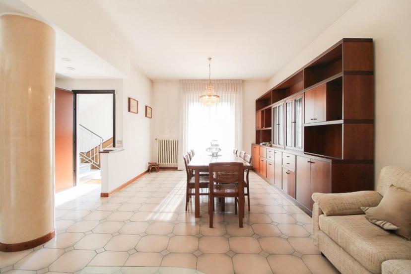 Villa in Via l. Cadorna 53, Cormano — foto 2 di 5