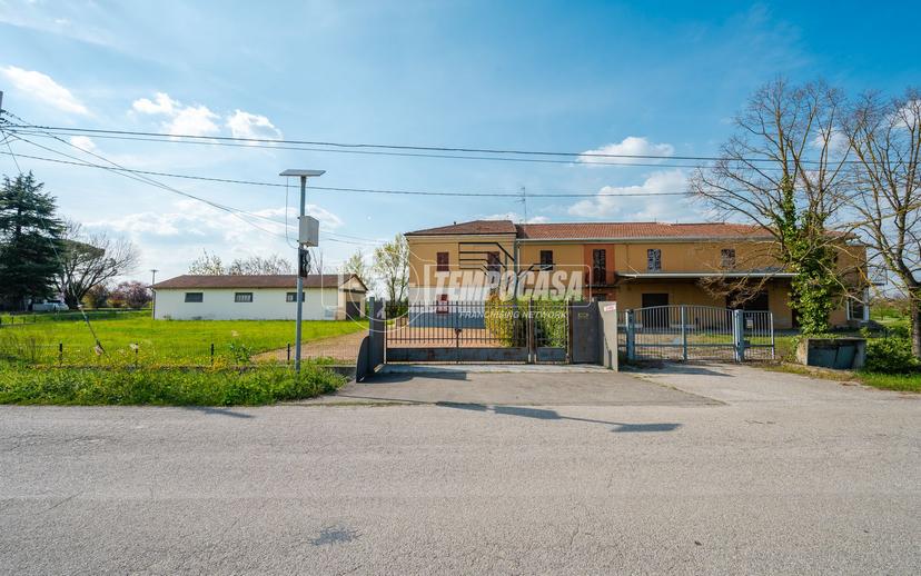 Appartamento in Via Vecchia San Vitale, Castel Guelfo di Bologna