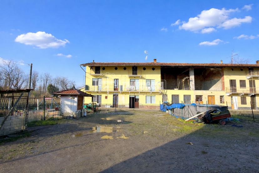 Cascina in Via Cascina Ova, Vische — foto 2 di 5