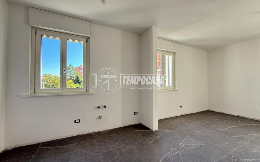 Trilocale in Via Varzi 46, Roma