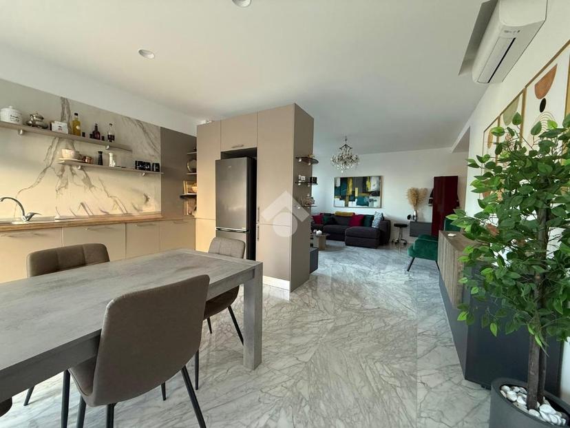 Trilocale in Via Francesco Petrarca 79, Napoli