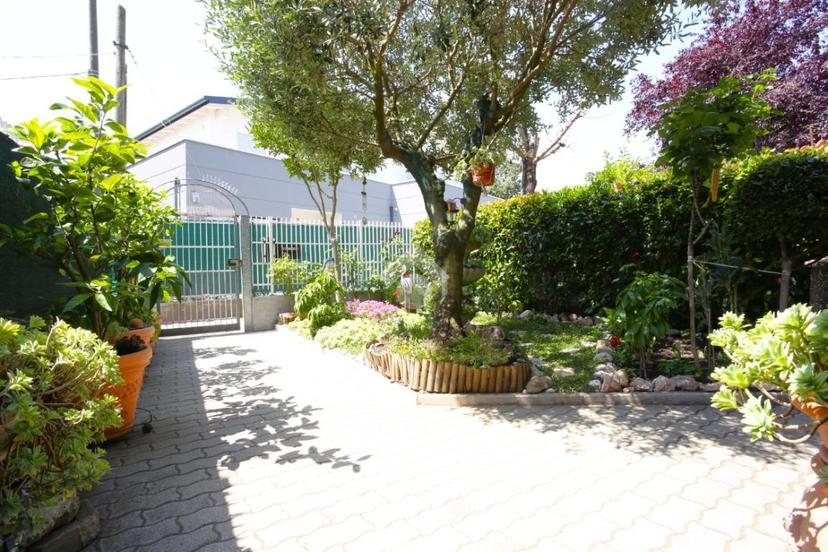 Villa a schiera in Via Bastia 47, Sala Bolognese