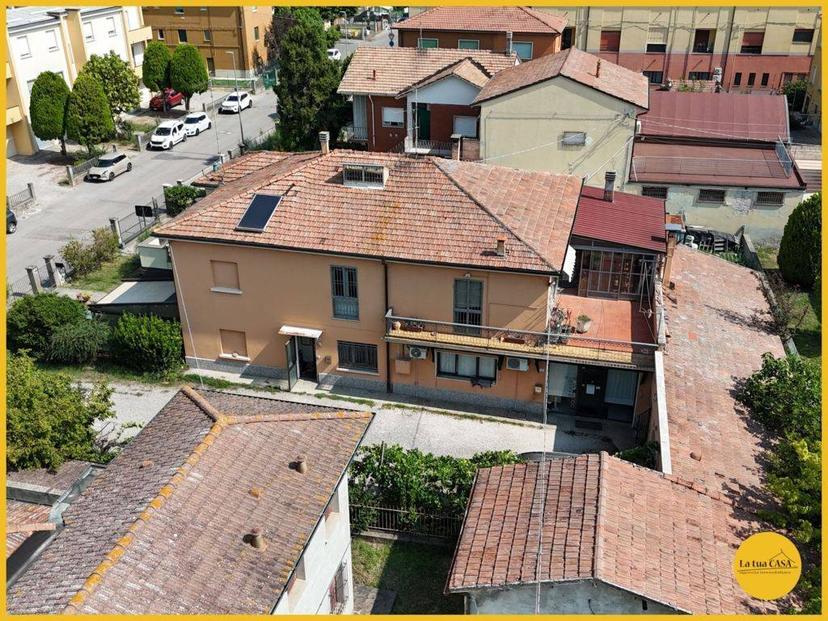 Villa a schiera in Via dell'Unità 14, Molinella — foto 2 di 5