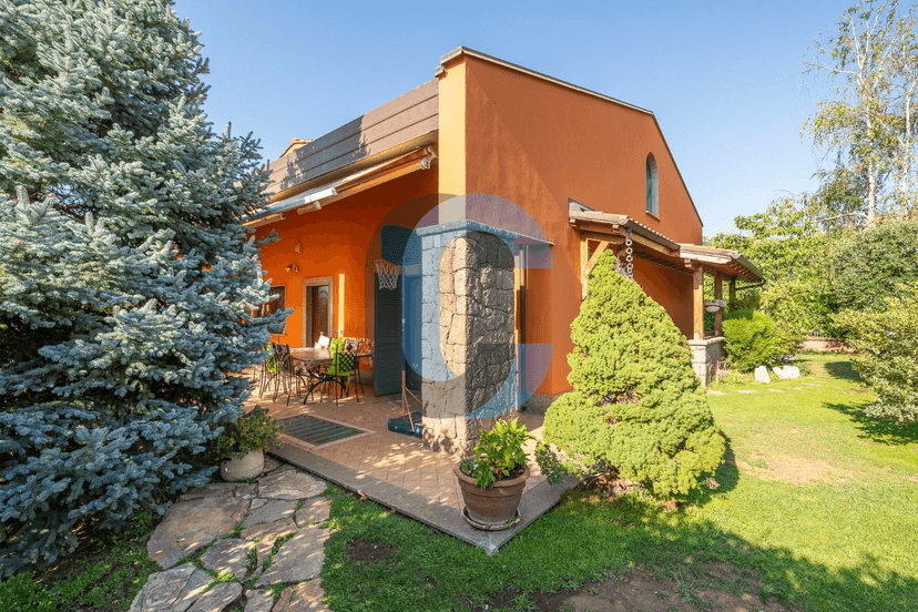 Villa in Via Enrico Fermi 28 a, Frascati