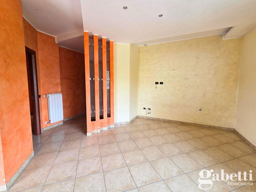 Trilocale in Via Giuseppe Mazzini 00, Castello di Cisterna — foto 2 di 5