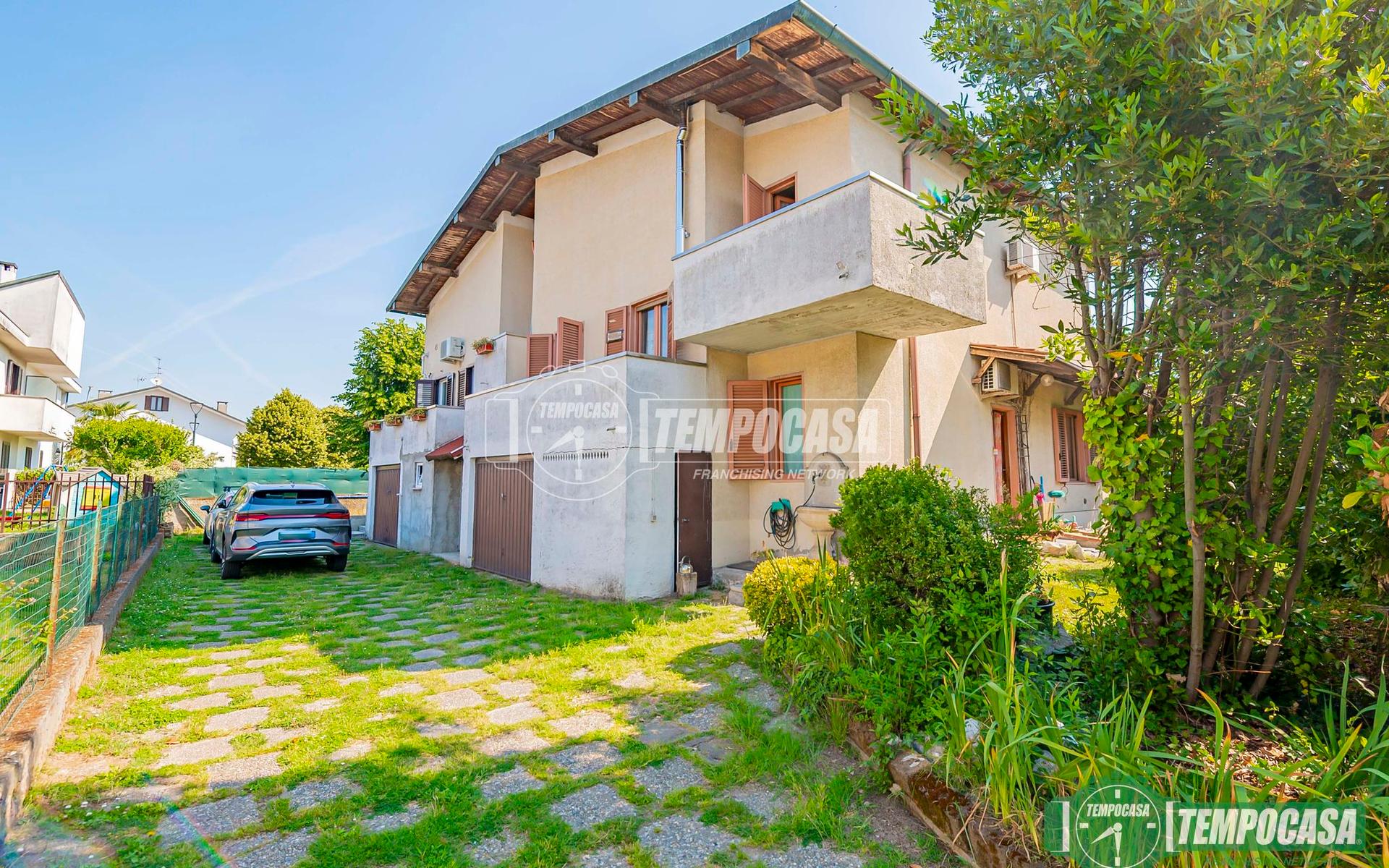 Villa a schiera in Via Papa Giovanni XXIII, Colturano