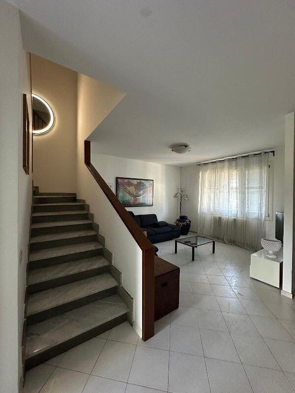 Villa a schiera, Capraia e Limite — foto 4 di 5