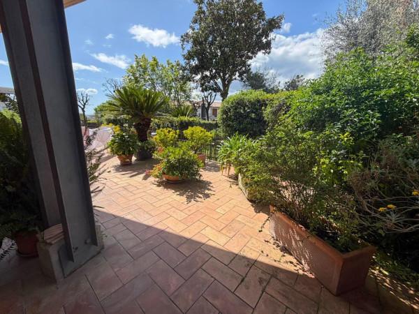 Villa plurifamiliare in Via Bernardino Francesconi, Trevignano Romano — foto 2 di 5