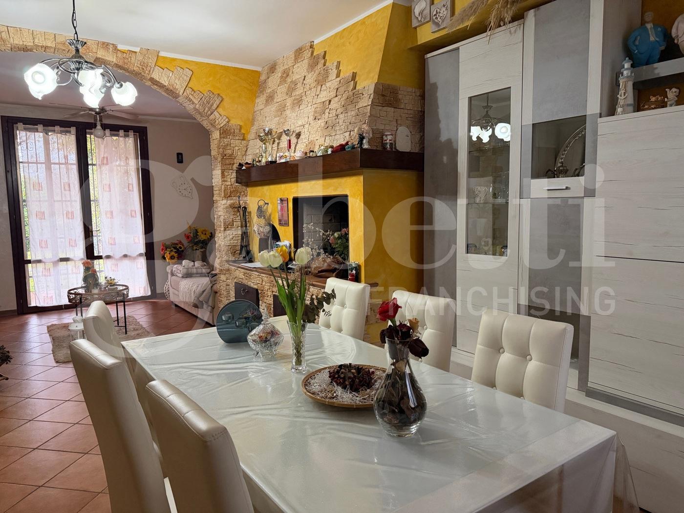 Villa a schiera in Via della Liberazione, Budrio