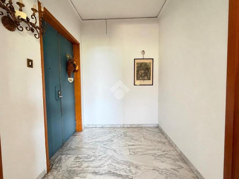 Appartamento in Salita del Casale 12, Napoli