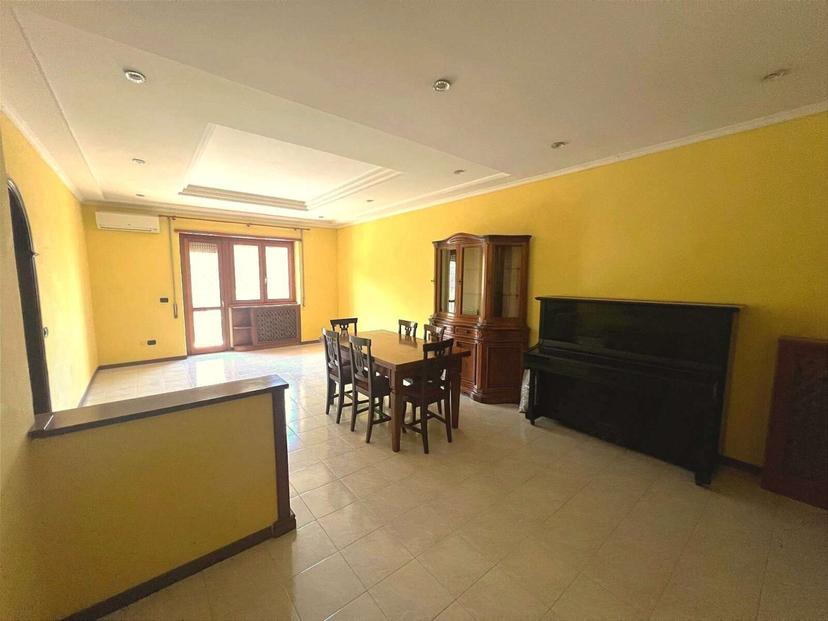 Trilocale in Via Balzola 2, Roma
