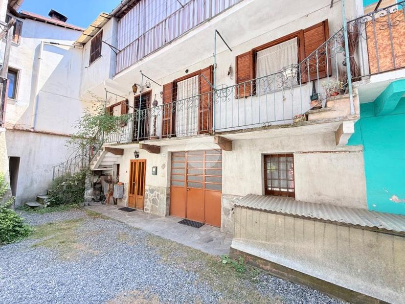 Casa indipendente in Via Sp34 40, Rocca Canavese
