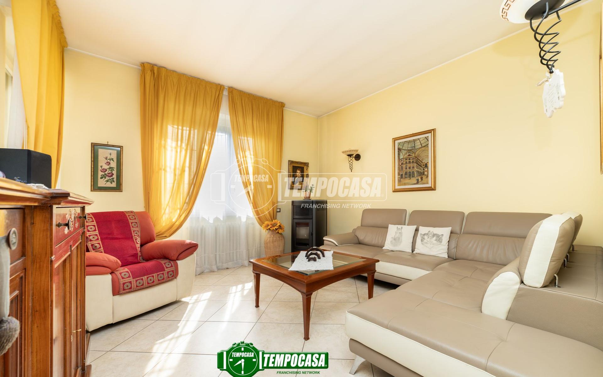 Villa in Via Ferrari 12, Cambiago