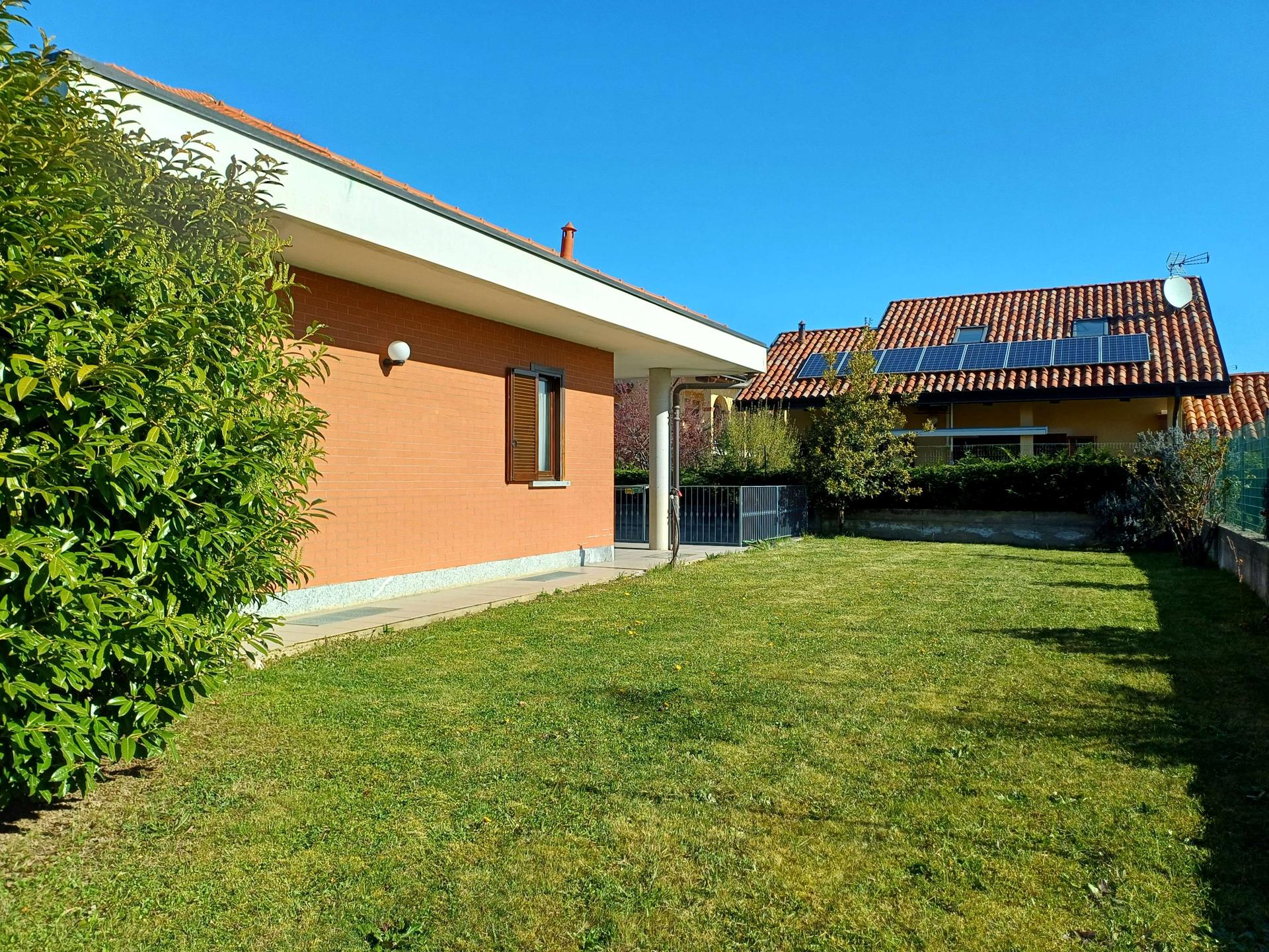 Casa indipendente in Strada San Francesco al Campo 69, San Carlo Canavese