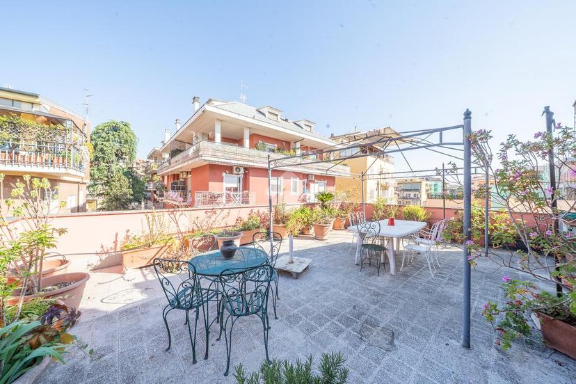 Appartamento in Via Nomentana 859, Roma