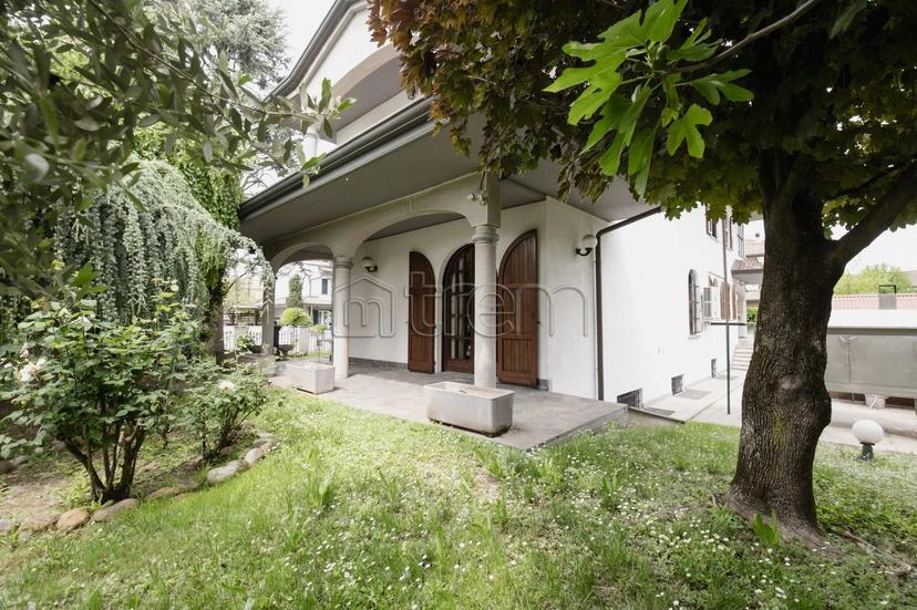 Villa in Via Ruggero Leoncavallo, 13, Lainate — foto 3 di 5