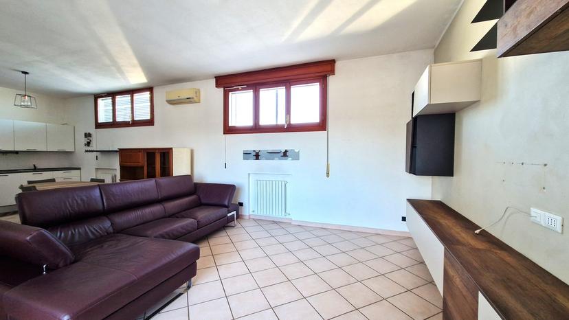 Trilocale in Via Nazionale 194, Malalbergo — foto 2 di 5
