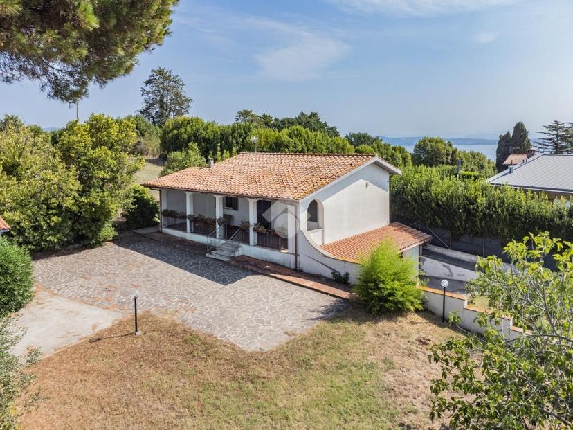 Villa in Via Santa Lucia 11, Bracciano — foto 2 di 5