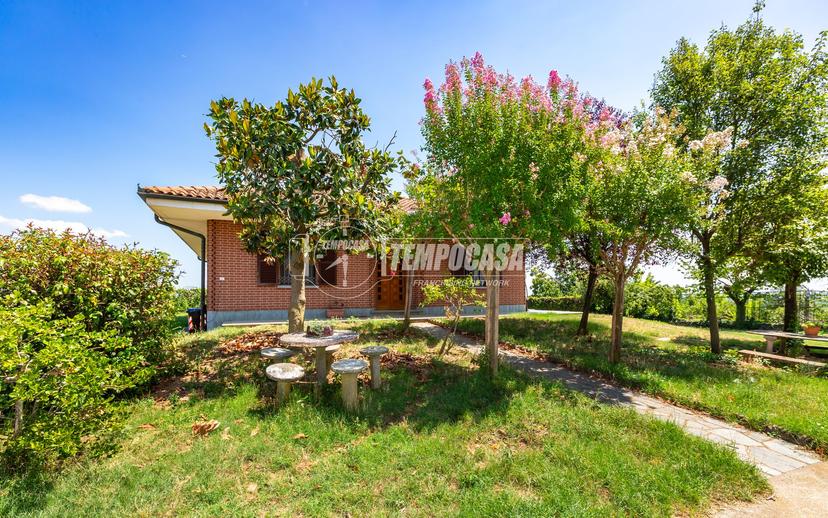 Casa indipendente in Via Rocchette, Chieri