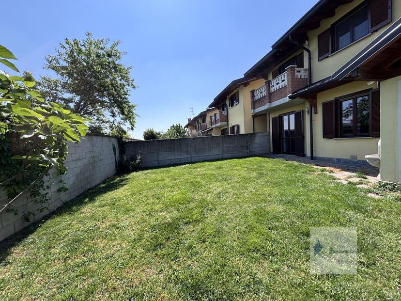 Villa in Via John Fitzgerald Kennedy, Turbigo
