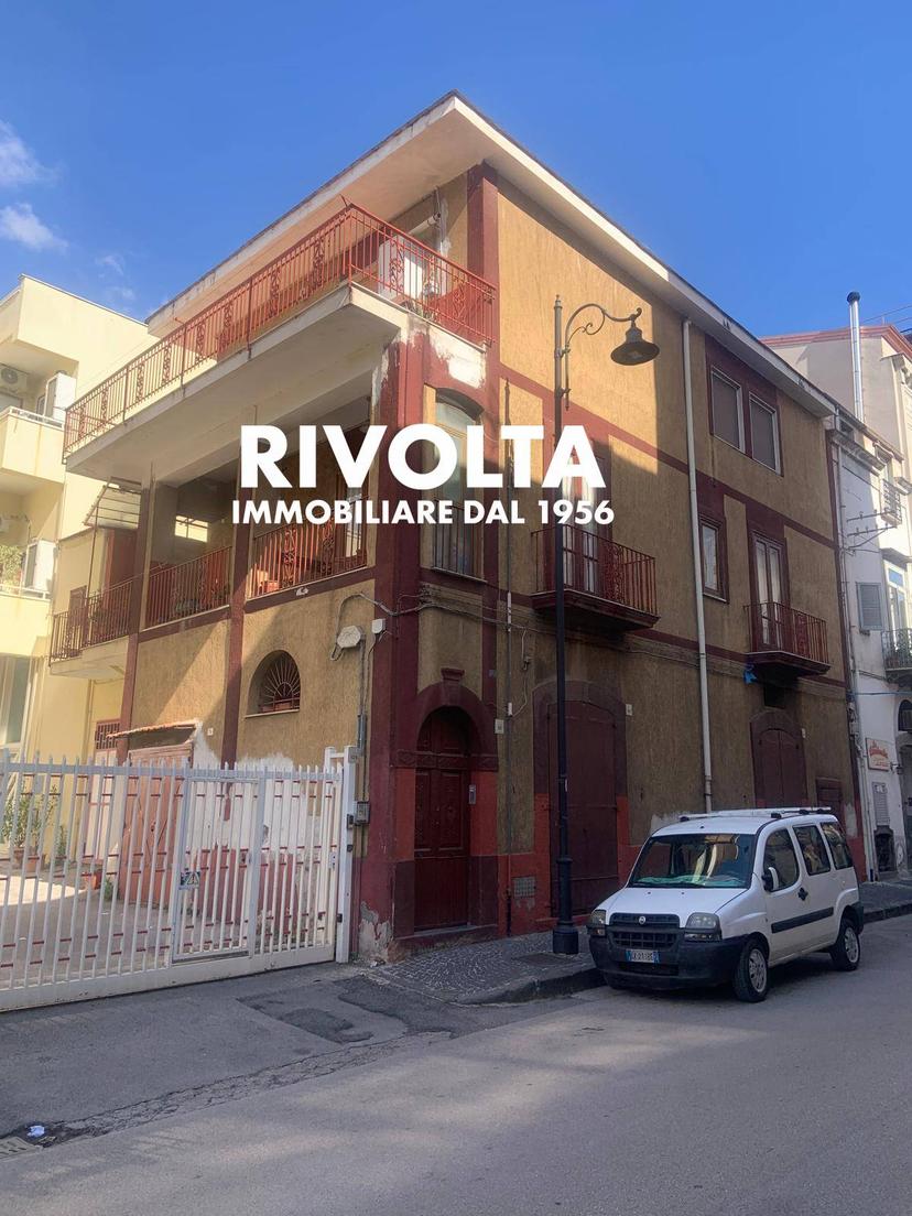Casa indipendente in Via Roma, San Giuseppe Vesuviano