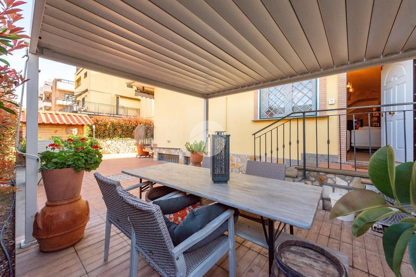 Villa in Via Montemaggiore Belsito 62, Roma