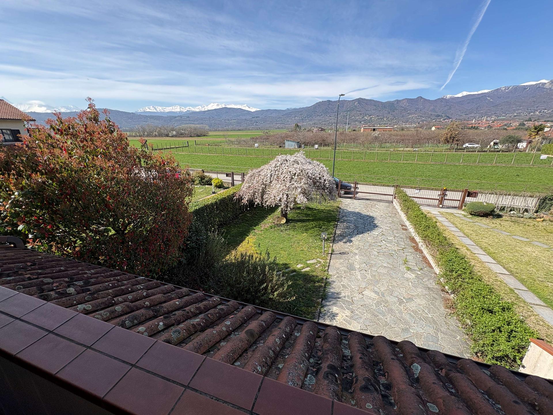 Villa a schiera, Frossasco