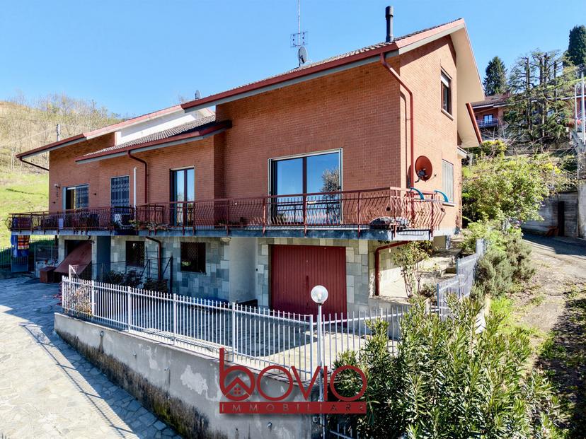 Villa in Strada del Vesio N°35, Castiglione Torinese