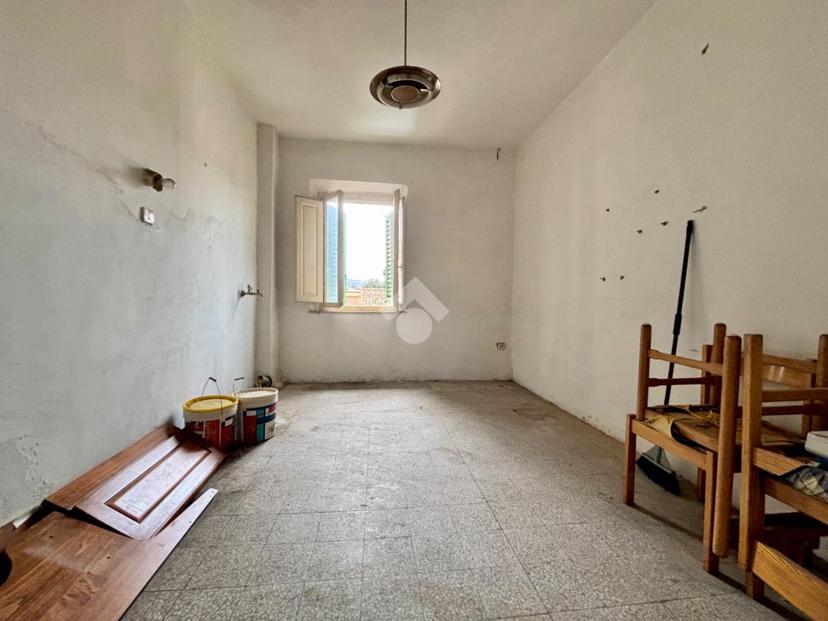 Bilocale in Piazza San Lorenzo 10, Capraia e Limite