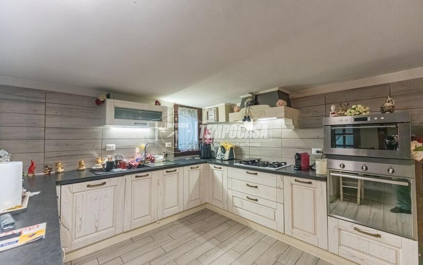 Villa a schiera in Via G. Garibaldi 3, Cisliano