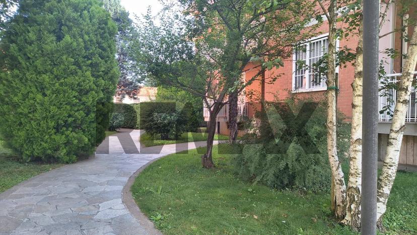 Trilocale, Cambiano