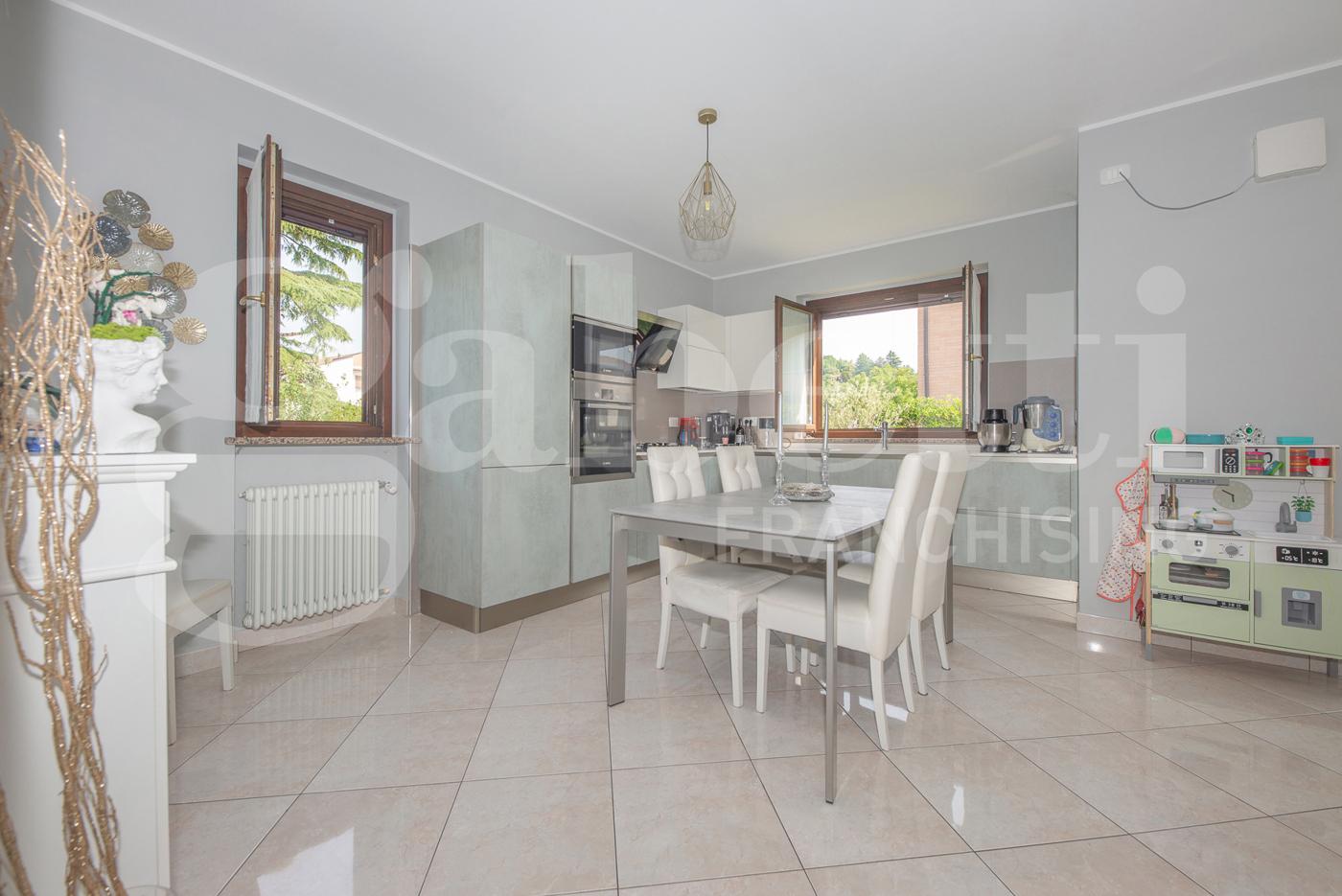 Trilocale in Via Fratelli Cervi 7, Avigliana