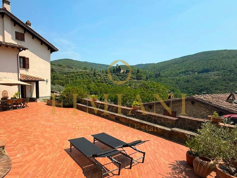 Casa colonica in Via Alta di Legri, Calenzano — foto 3 di 5