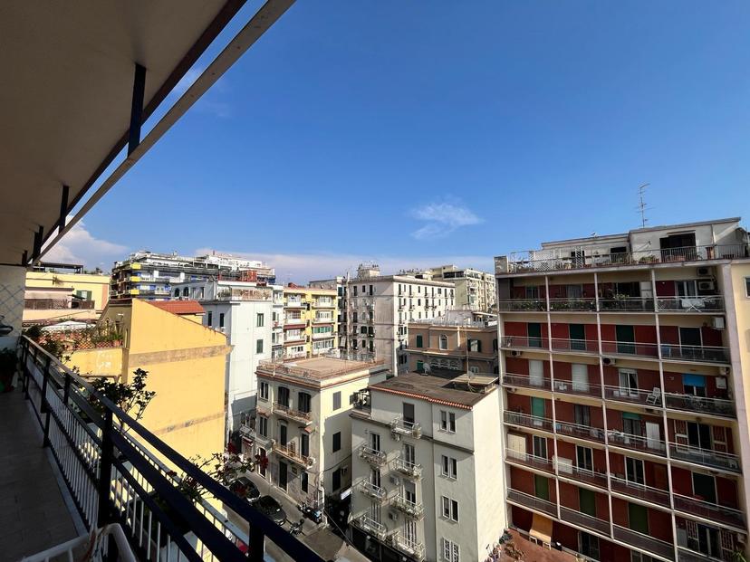 Quadrilocale, Napoli