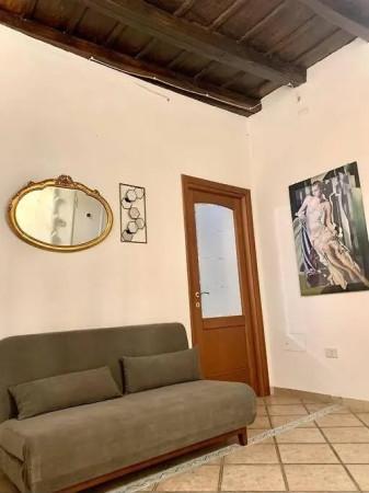 Bilocale in Vicolo di Santa Rufina 50, Roma