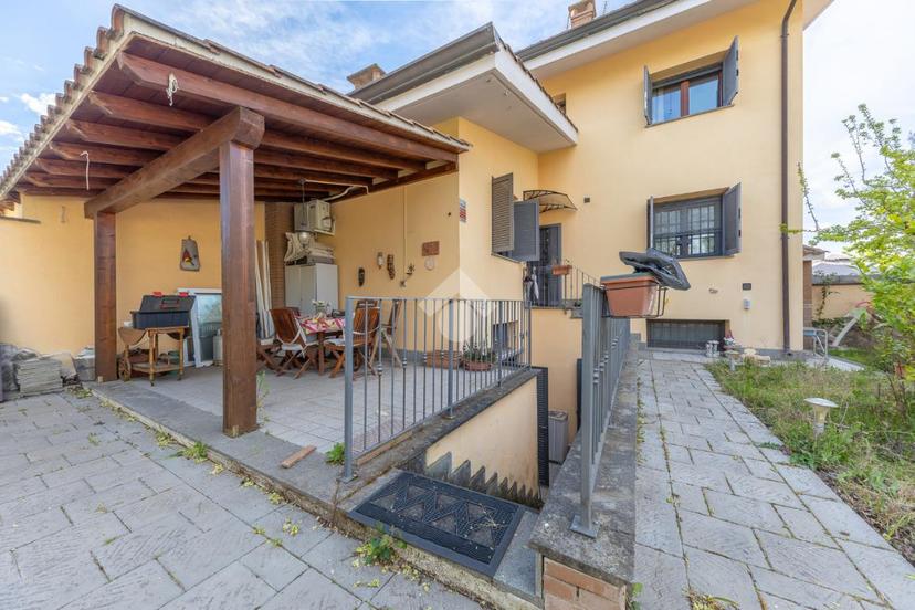 Villa in Via Pietro Castrucci 100, Roma