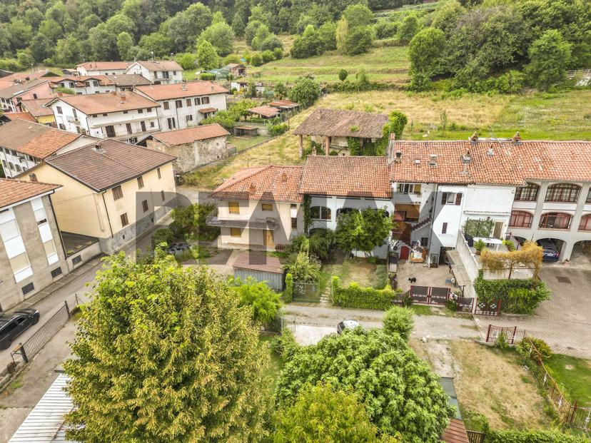 Casa indipendente in Via San Rocco 28, Loranzè
