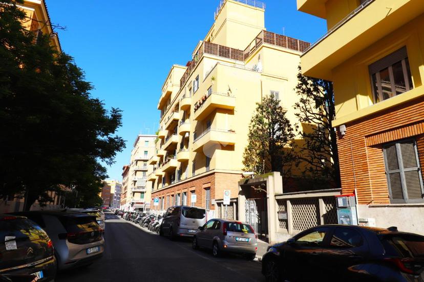 Trilocale in Via Pescara 2, Roma
