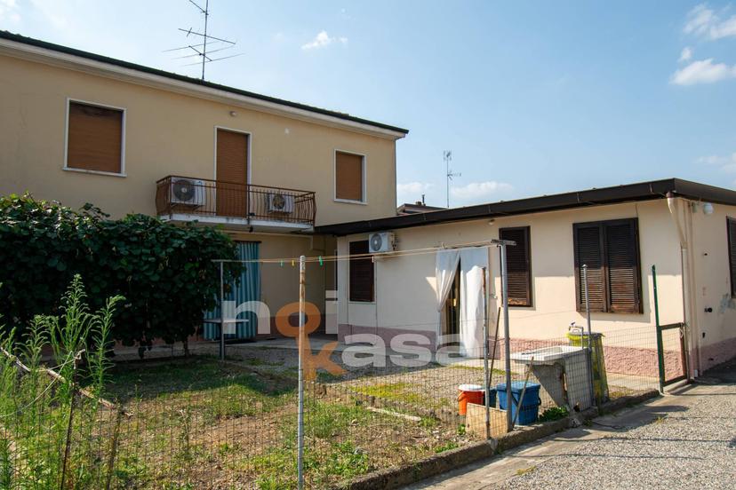 Casa indipendente in Vicolo San Paolo 9, Vanzaghello — foto 2 di 5
