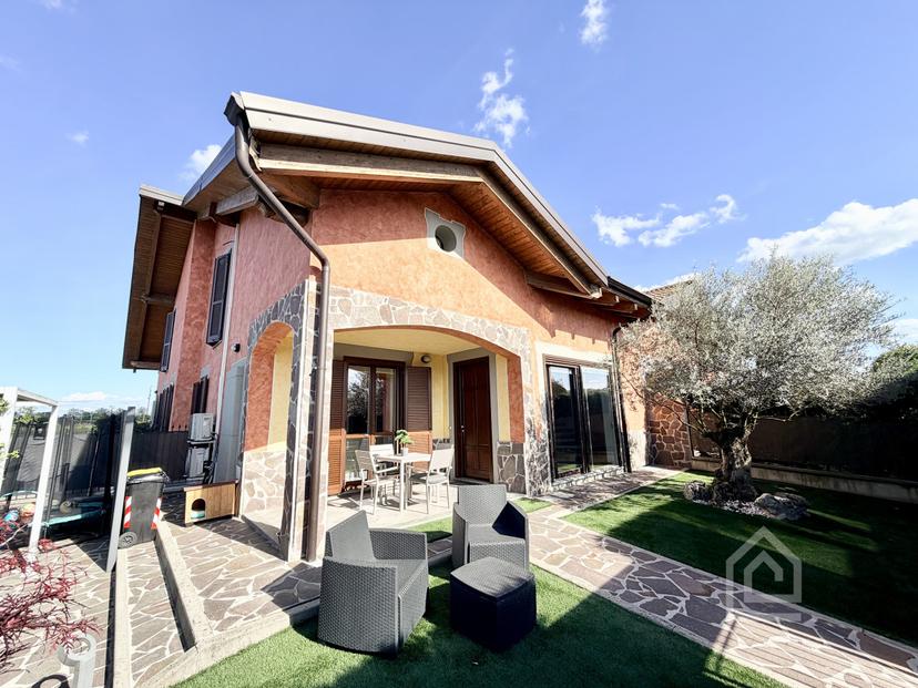 Villa in Via Maestra 37 H, Chivasso — foto 3 di 5